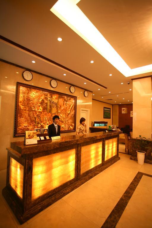 Royal Gate Hotel Hanoi Exterior foto