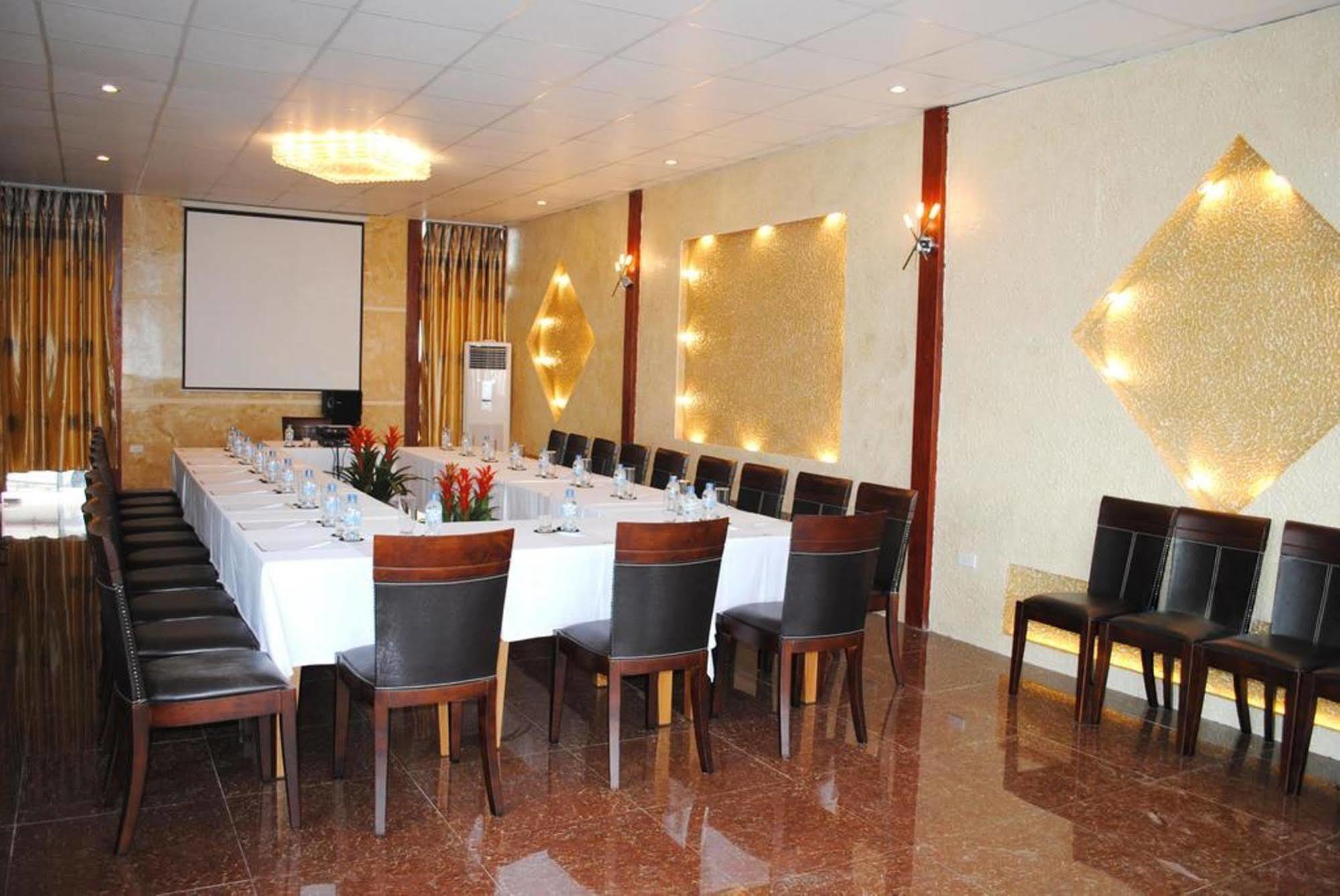 Royal Gate Hotel Hanoi Exterior foto